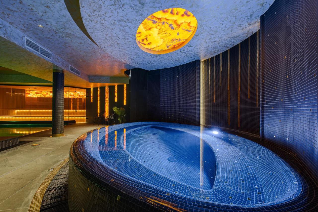 Victoria Hotel Κλαϊπέντα Εξωτερικό φωτογραφία