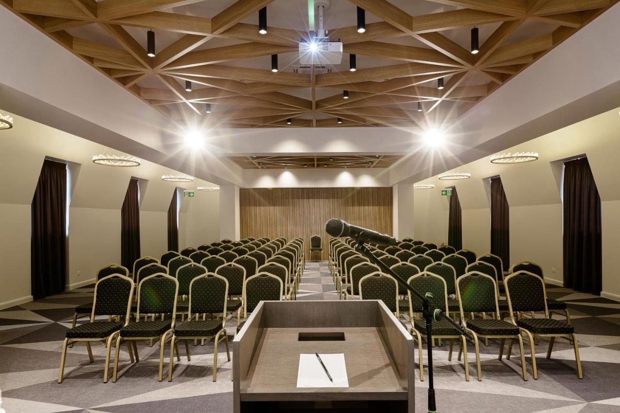 Victoria Hotel Κλαϊπέντα Εξωτερικό φωτογραφία