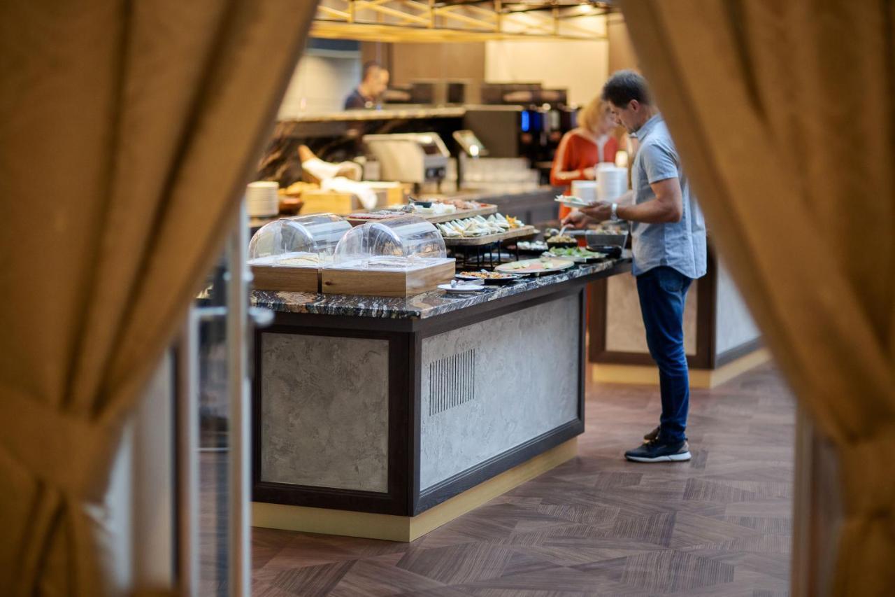 Victoria Hotel Κλαϊπέντα Εξωτερικό φωτογραφία