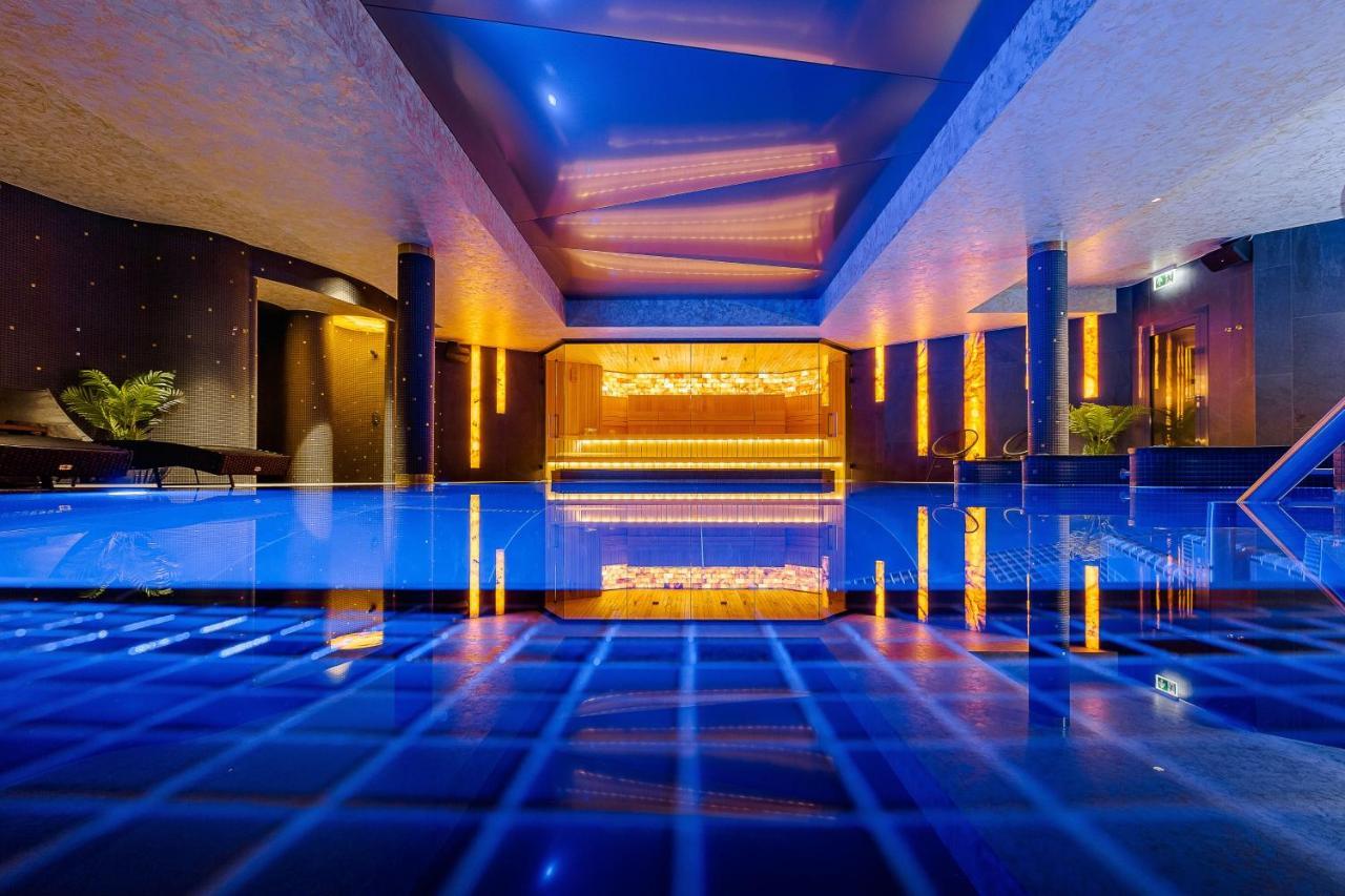 Victoria Hotel Κλαϊπέντα Εξωτερικό φωτογραφία